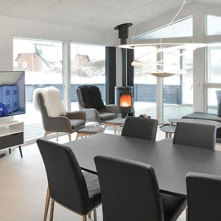 Amazing Home In Ringkobing With Sauna Hébergement de vacances