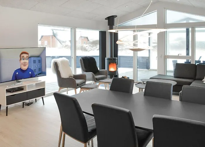 Four-bedroom In Holiday home