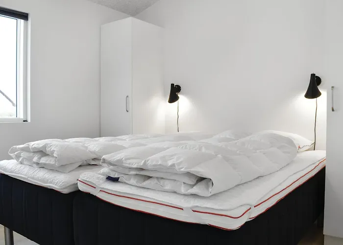 Holiday home Four-bedroom In