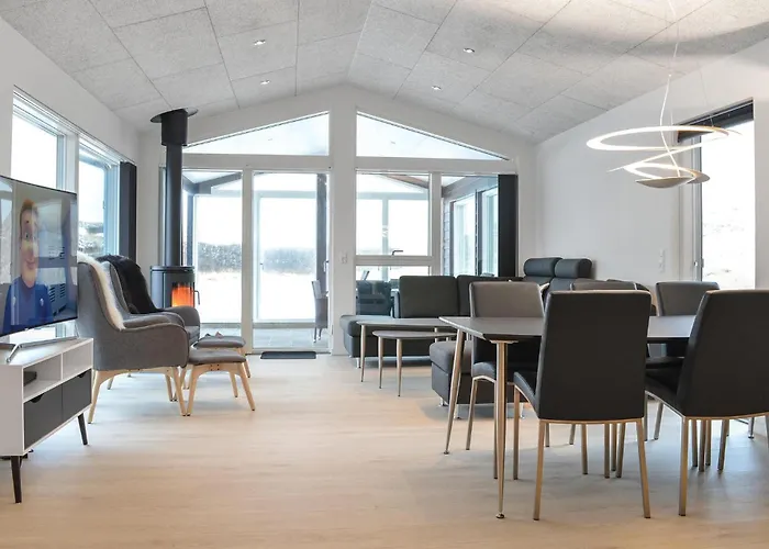 Four-bedroom In Holiday home