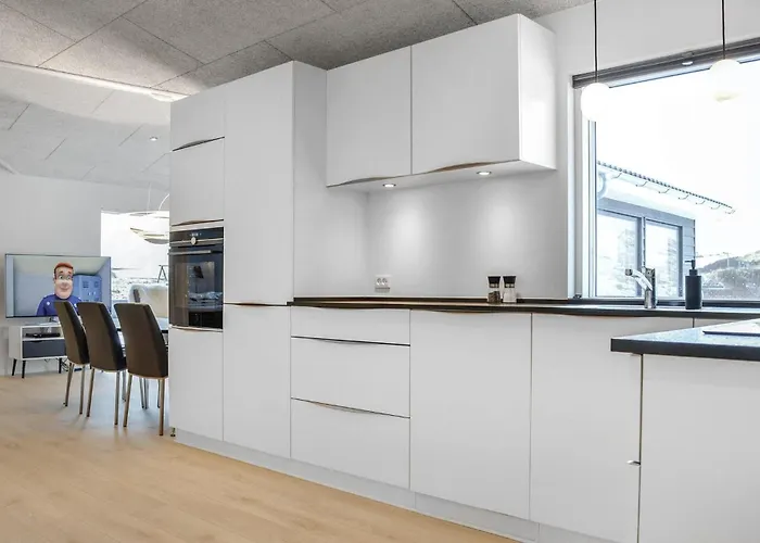 Four-bedroom In Ringkobing